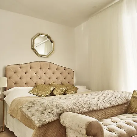 Golden Pearl Apartment