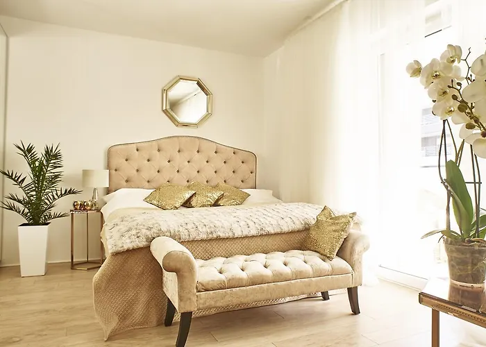 アパート Golden Pearl ポゴジェリツァ