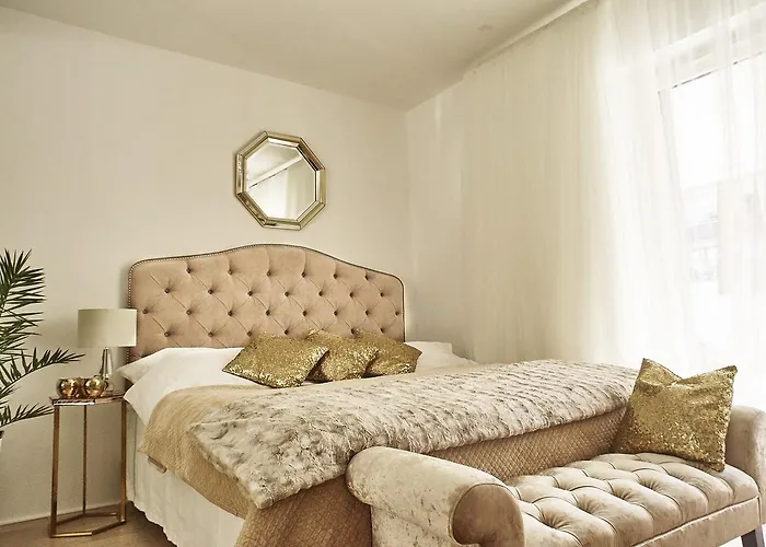 Golden Pearl アパート